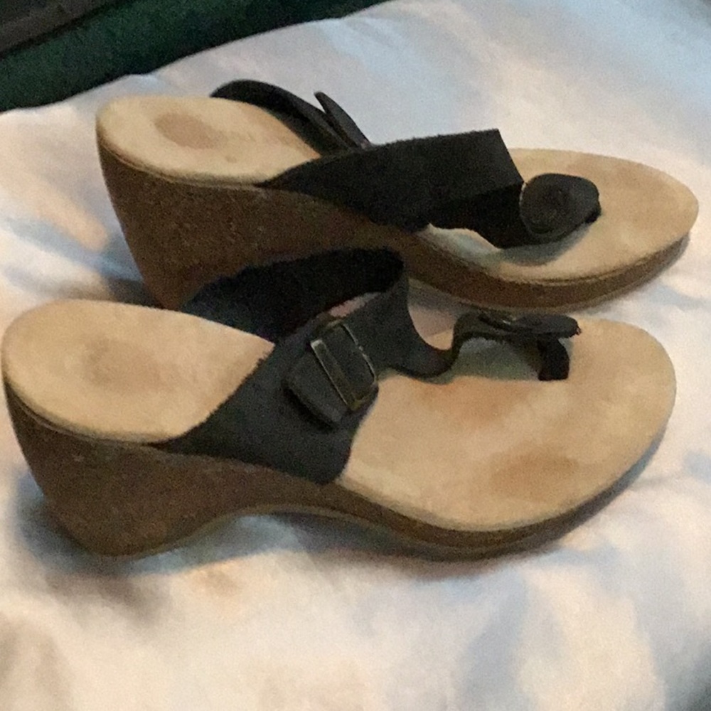 Sam & Libby wedges